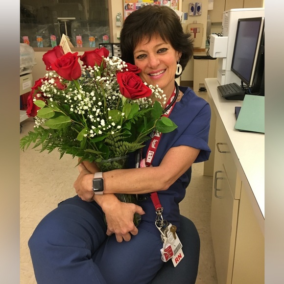 Meet your Posher, Cynthia - Picture 1 of 3